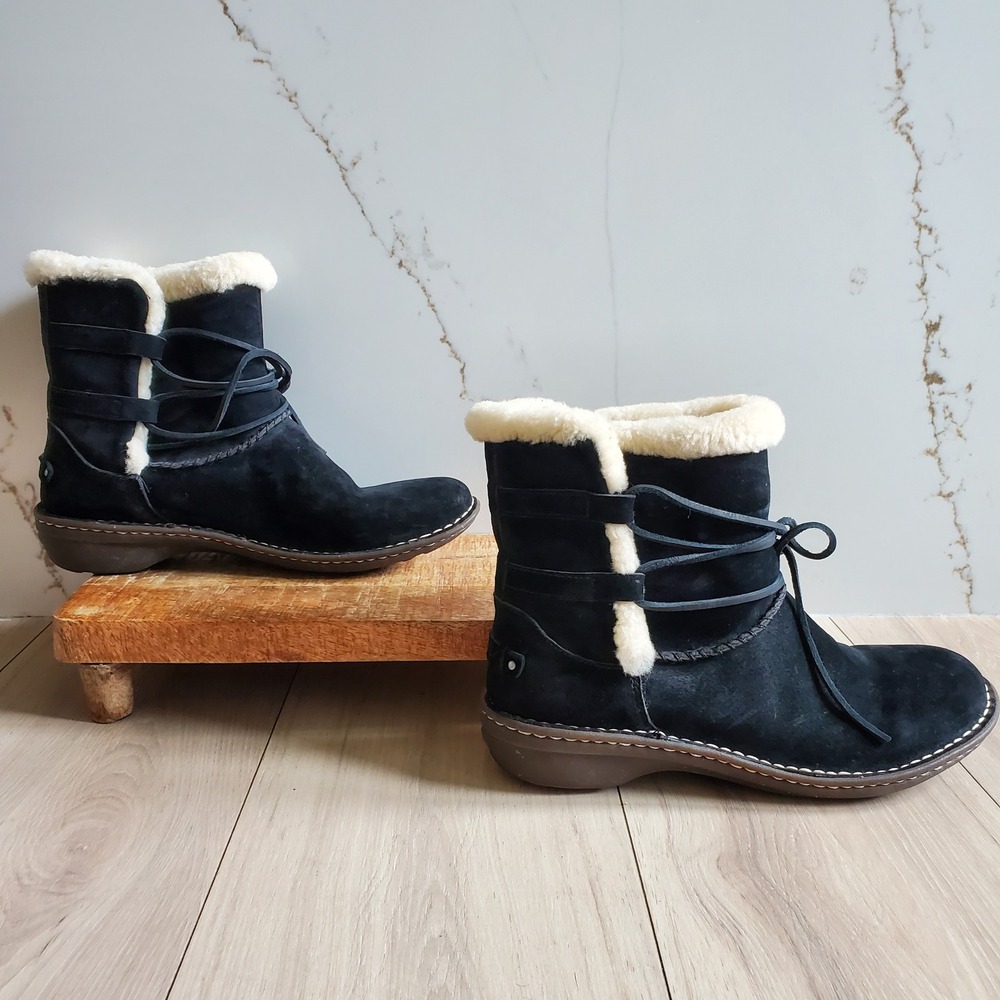 UGG Rianne Boots Womens 11 Black Suede Shearling Lined Laced Winter Shoes